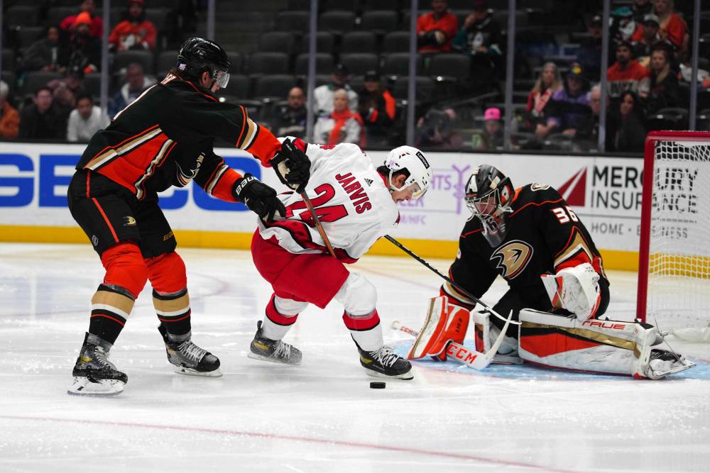 Anaheim Ducks vs Carolina Hurricanes Prediction, Pick and Preview, April 10 (4/10): NHL