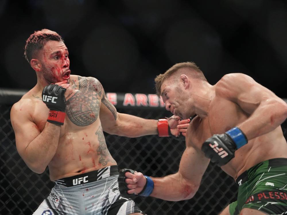 Brad Tavares vs Bruno Silva Prediction UFC Picks 4/22