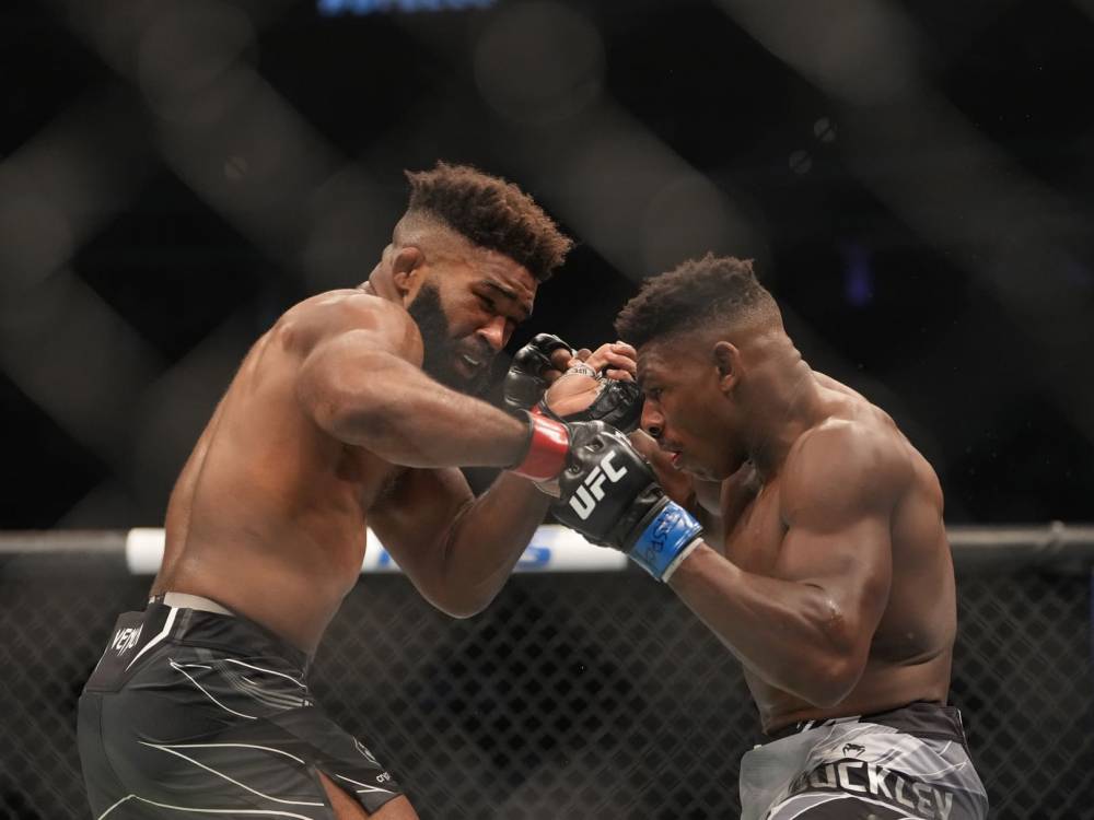 Chris Curtis vs Kelvin Gastelum UFC Fight Predictions 4/8
