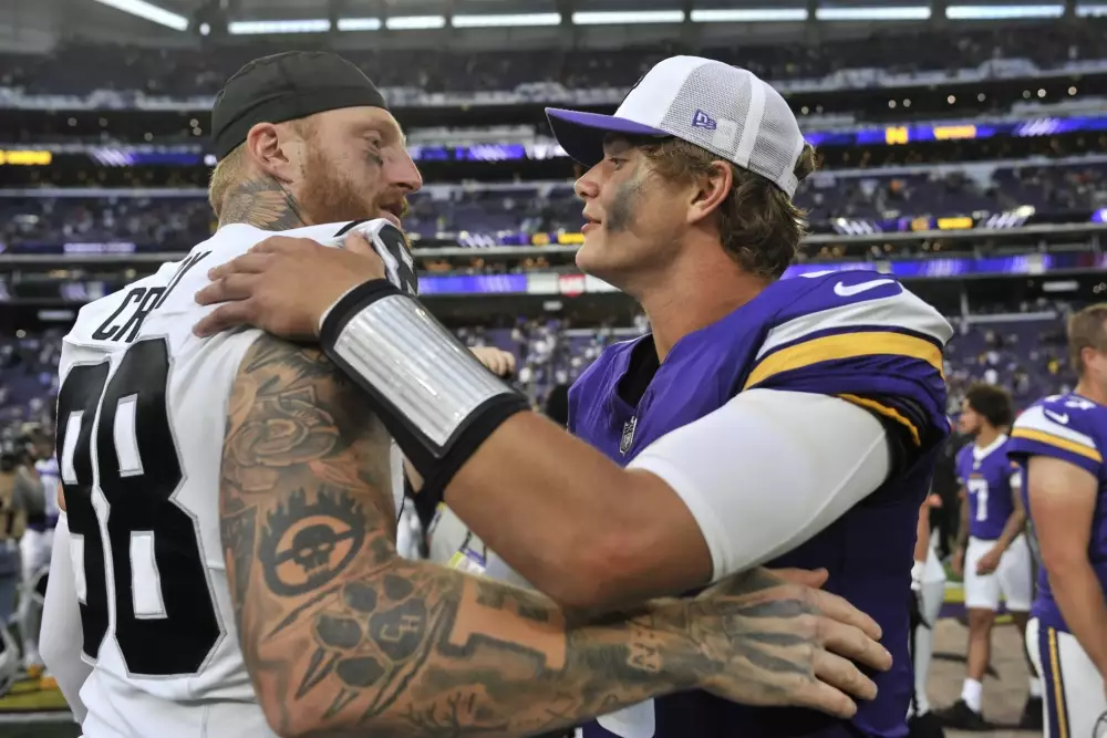 Who won the Vikings vs Raiders game?