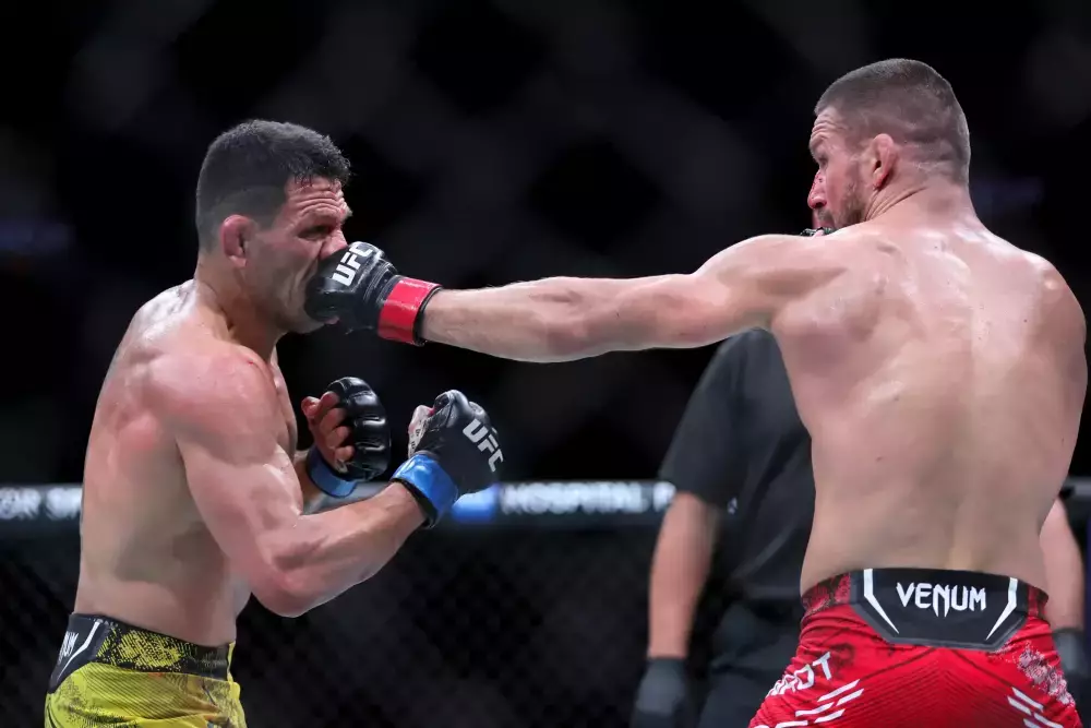 Mateusz Gamrot vs Dan Hooker Over Under Prediction UFC 305