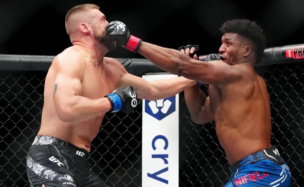 Alonzo Menifield vs Azamat Murzakanov Total Rounds Prediction UFC Fight Night Picks 8/3