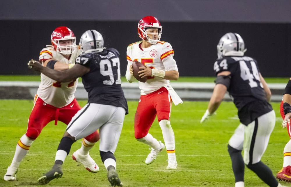 Chiefs vs Raiders Prediction NFL Picks Free 12/25