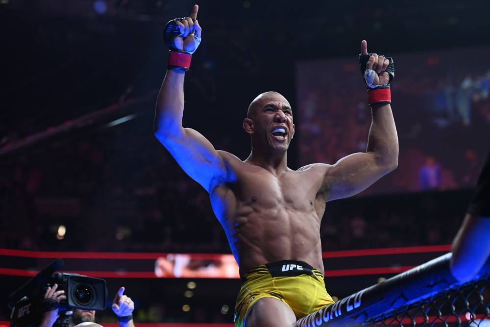 Brad Tavares vs Gregory Rodrigues Prediction UFC Picks 2/10