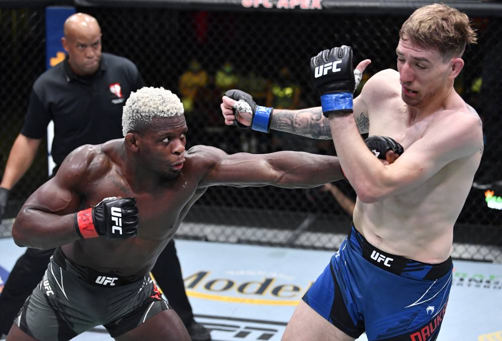 Phil Hawes vs Chris Curtis Odds, Preview and Prediction, November 6 (11/6): UFC