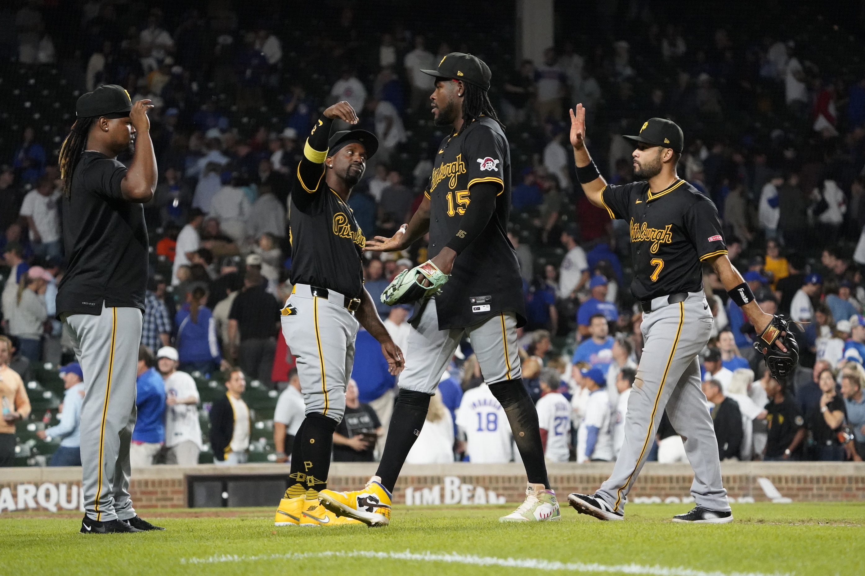 EASY EASY Money on the Spread - Cubs vs Pirates 9/4