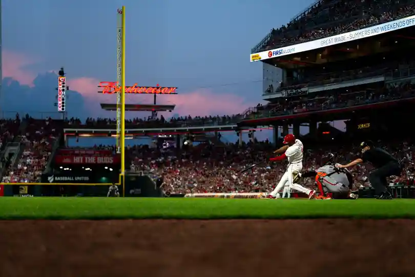 Jeimer Candelario Player Props: Giants vs Reds 8/4