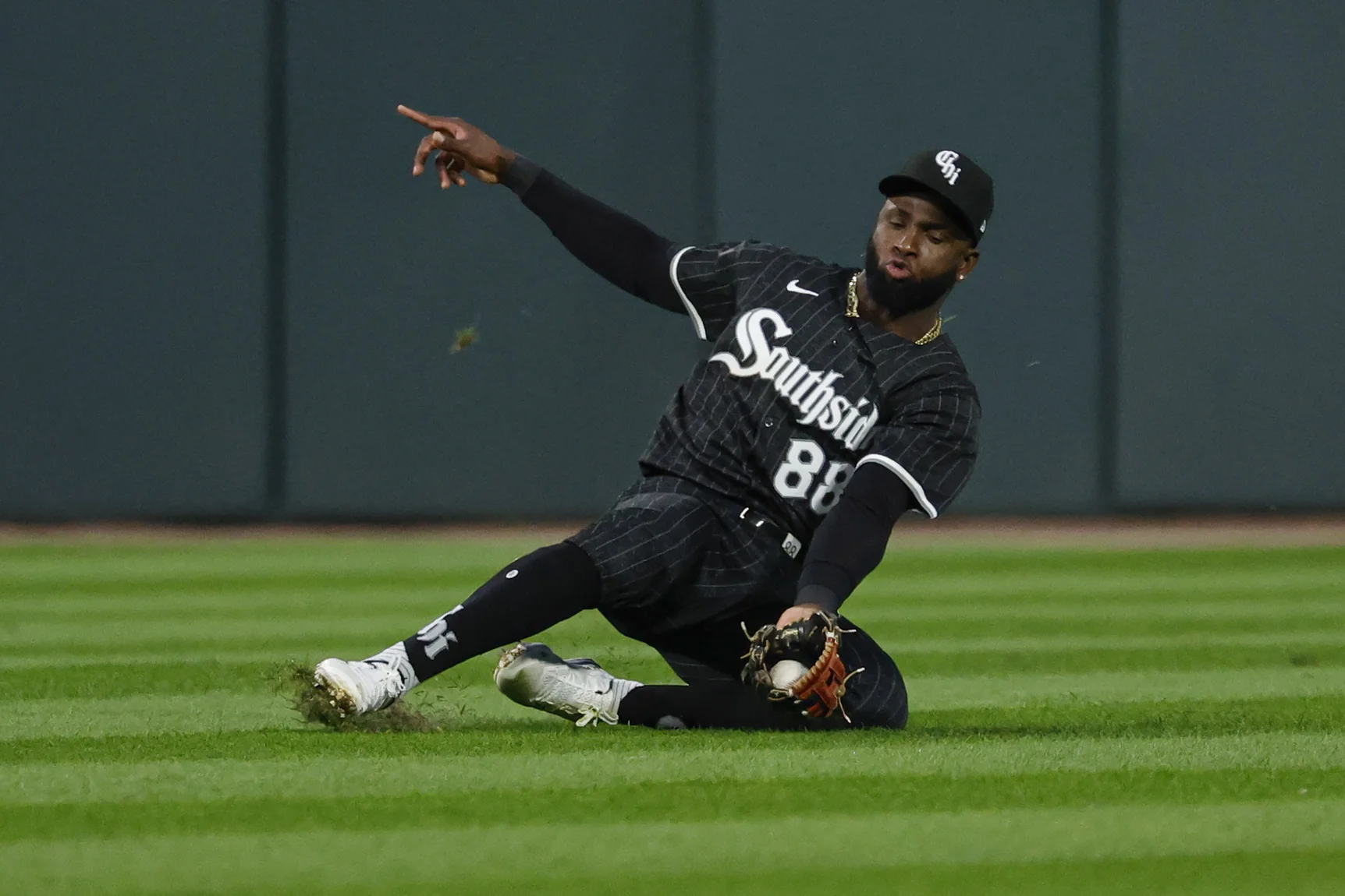 Luis Robert Jr. Player Props Prediction: White Sox vs Astros