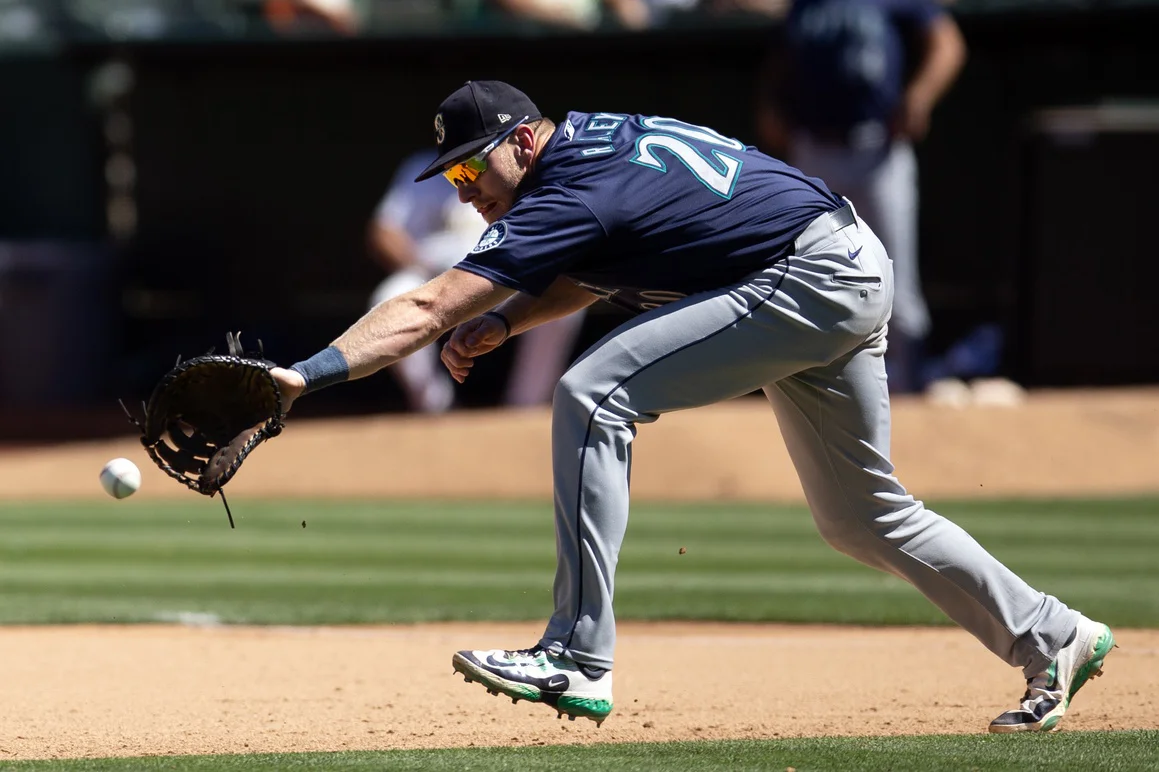 Profit with Luke Raley Prop vs Cardinals 9/1