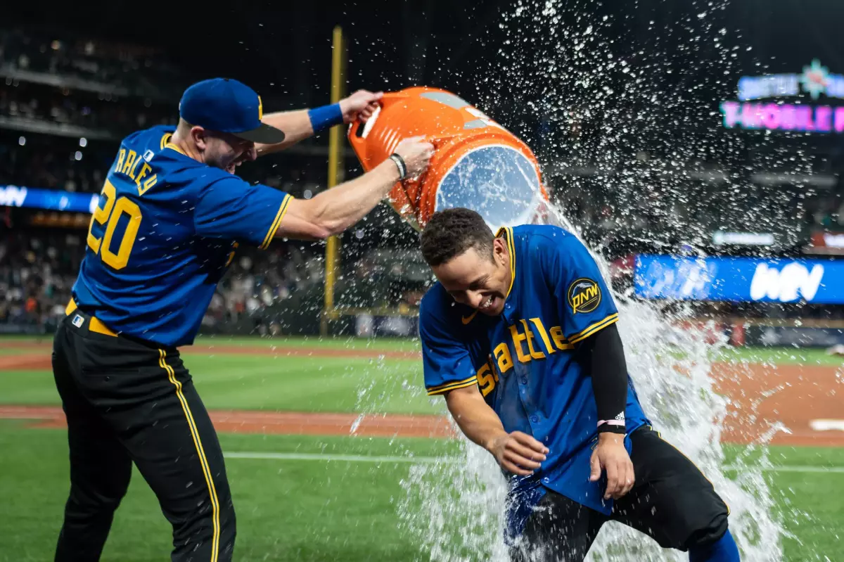 Leo Rivas Player Props Prediction: Giants vs Mariners
