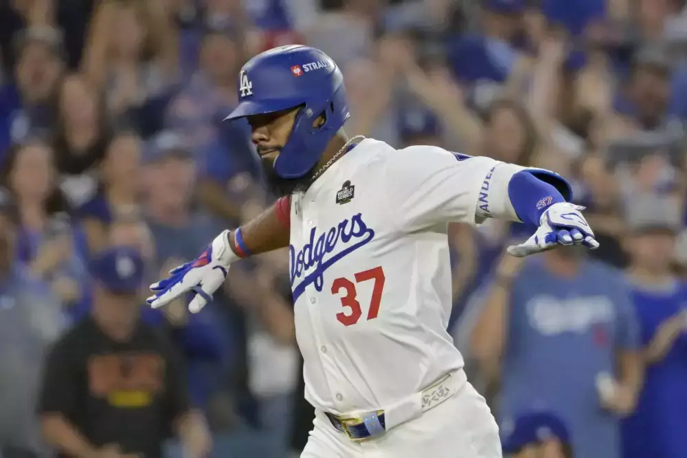 Yankees vs Dodgers Prediction for Game 3 MLB World Series 10/28