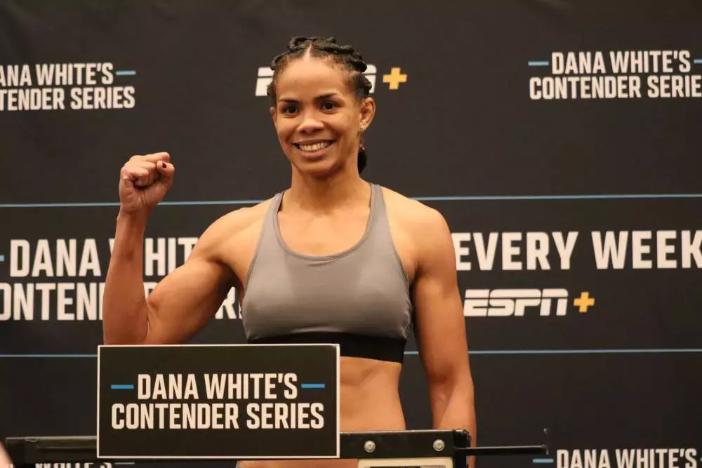 Dione Barbosa vs Ernesta Kareckaite Prediction UFC 301 5/4
