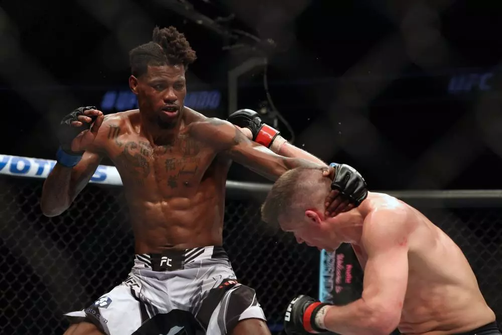 Kevin Holland vs Santiago Ponzinibbio Prediction UFC 287 4/8