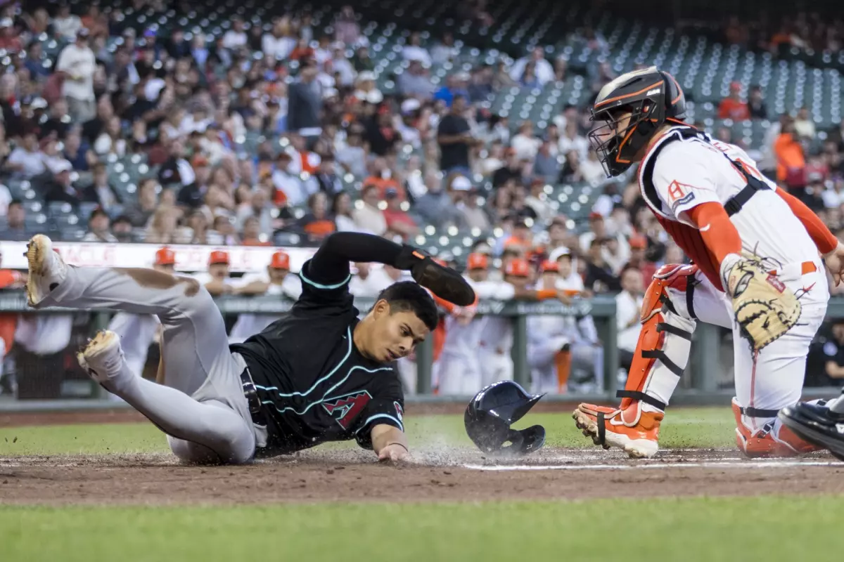 EASY EASY Money on this Over/Under - Diamondbacks vs Giants