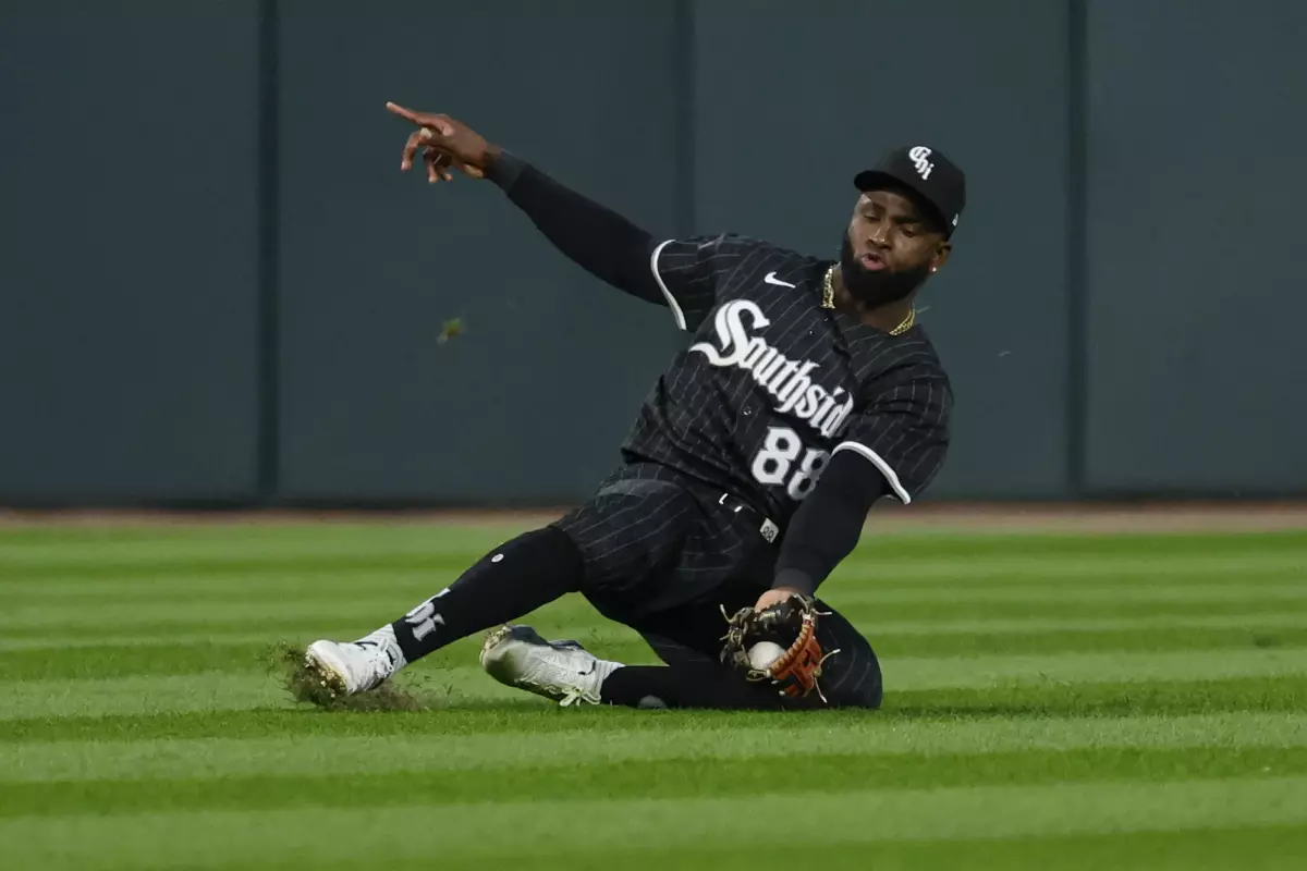 Luis Robert Jr. Player Props Prediction: White Sox vs Astros