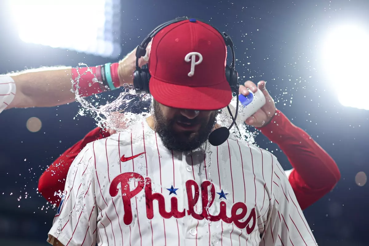 EASY EASY Money on this Over/Under - Marlins vs Phillies 9/5