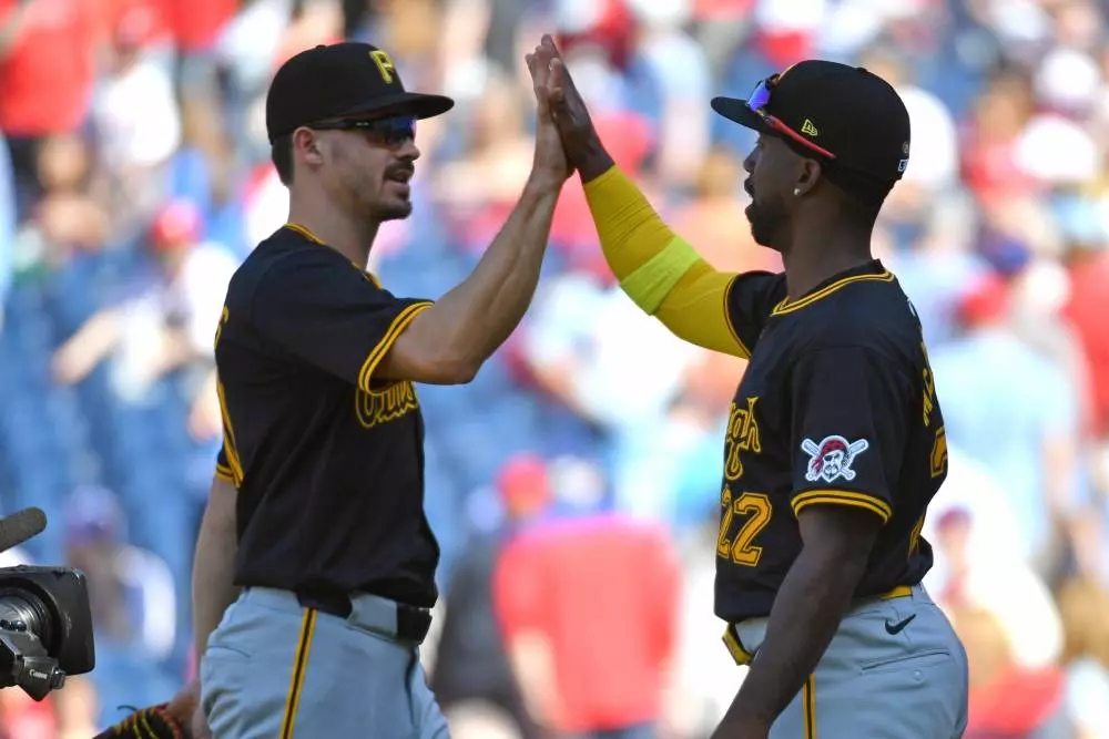 MLB Total Play: Phillies vs Pirates 7/19