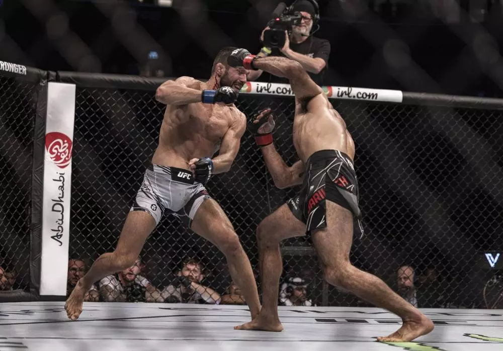Mateusz Gamrot vs Rafael Dos Anjos Prediction UFC 299 3/9
