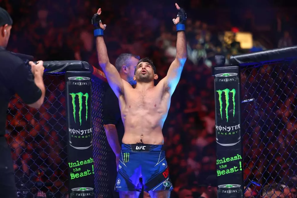 Beneil Dariush vs Arman Tsarukyan Prediction UFC Picks 12/2