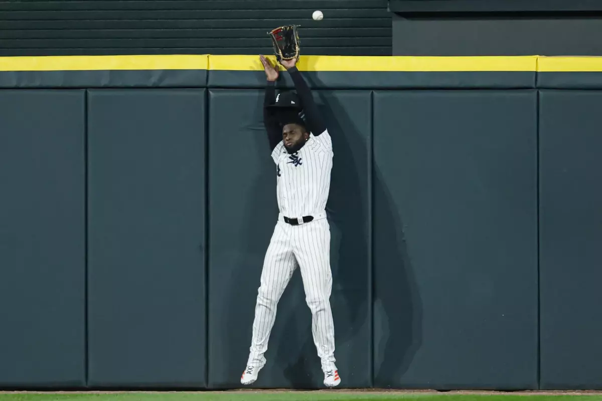 Luis Robert Jr. Player Props Prediction: Tigers vs White Sox