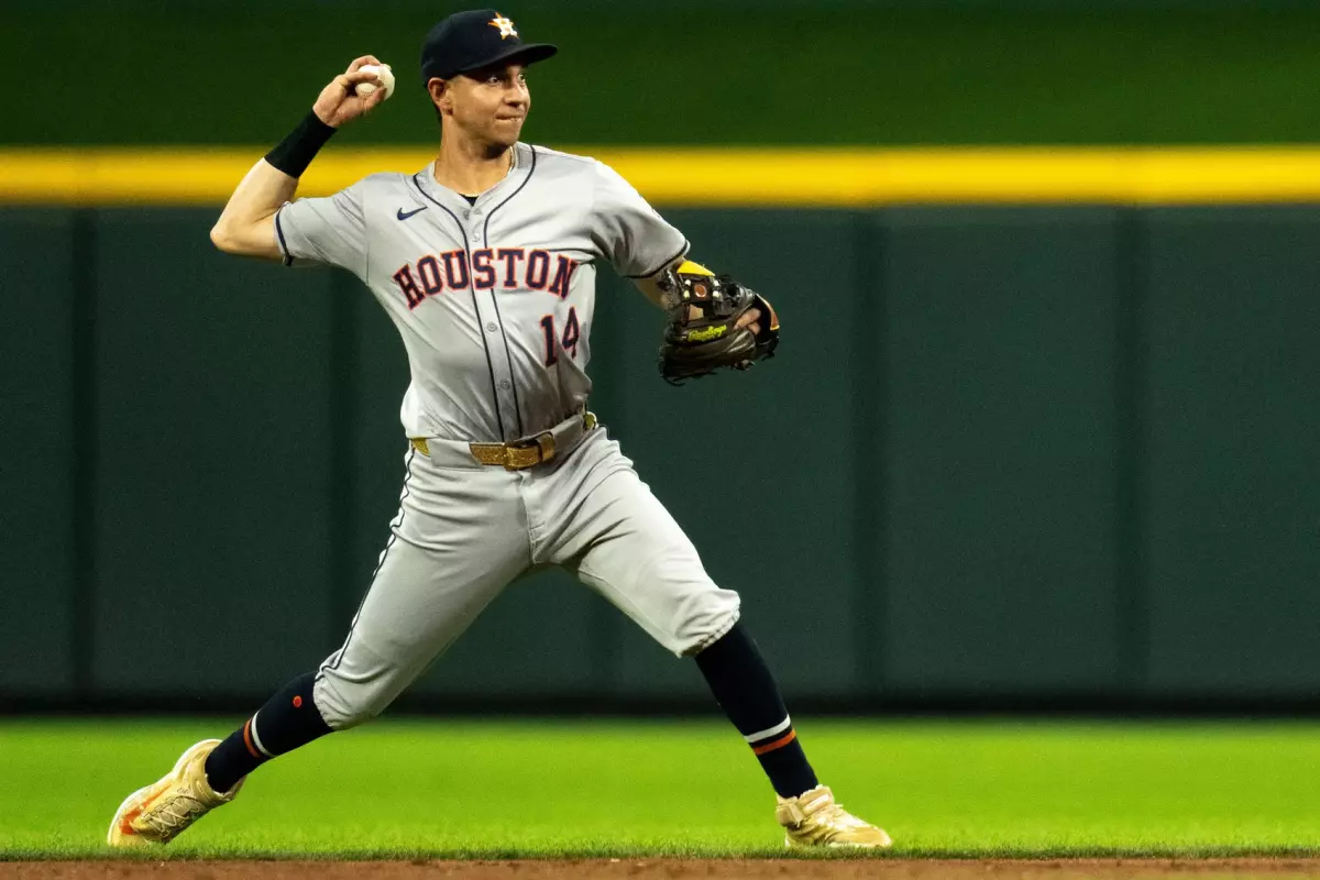 Cash this Mauricio Dubon Prop vs Reds 9/5