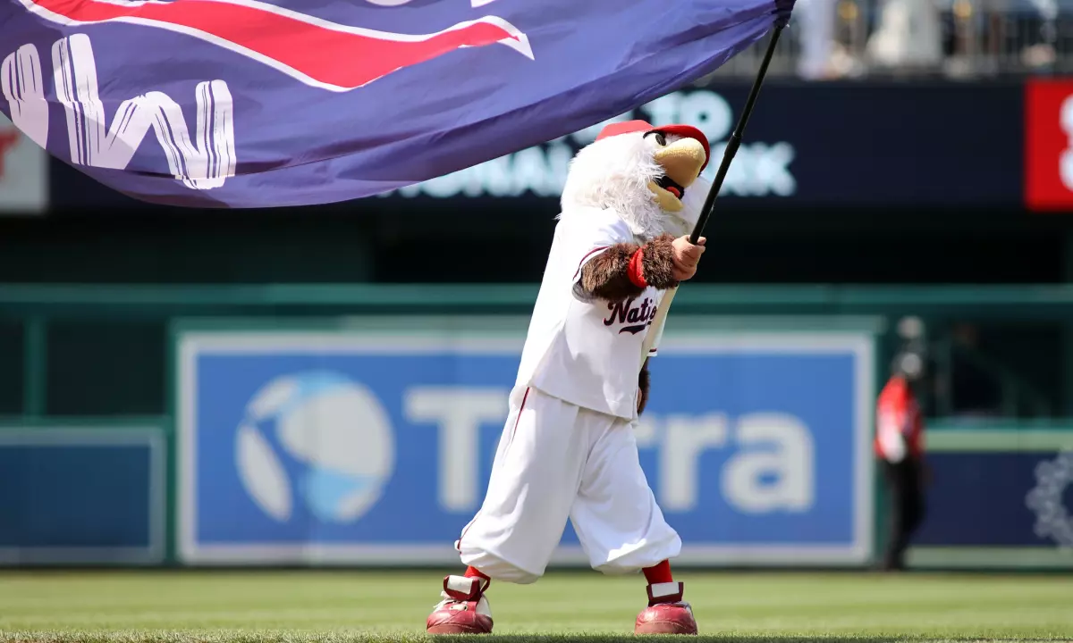 EASY EASY Money on this Over/Under - Marlins vs Nationals 9/3