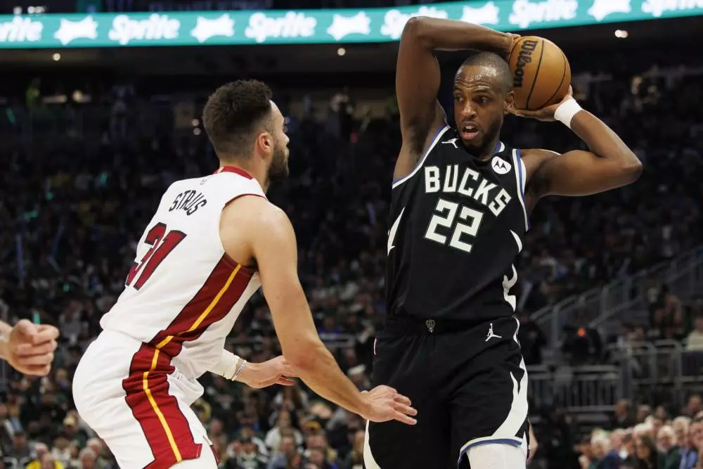 Heat vs Bucks Game 3 Prediction NBA Playoffs Picks 4/22