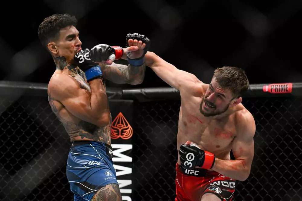 Nathaniel Wood vs Daniel Pineda Total Rounds Prediction UFC 304 Picks 7/27
