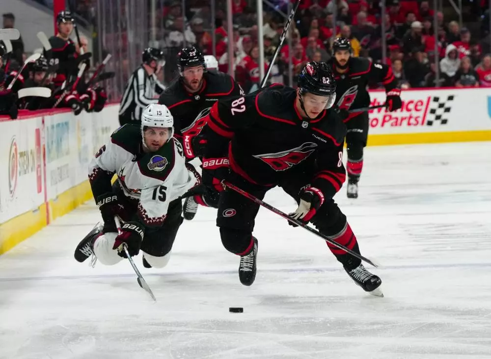 Coyotes vs Hurricanes Prediction NHL Picks Today 2/16
