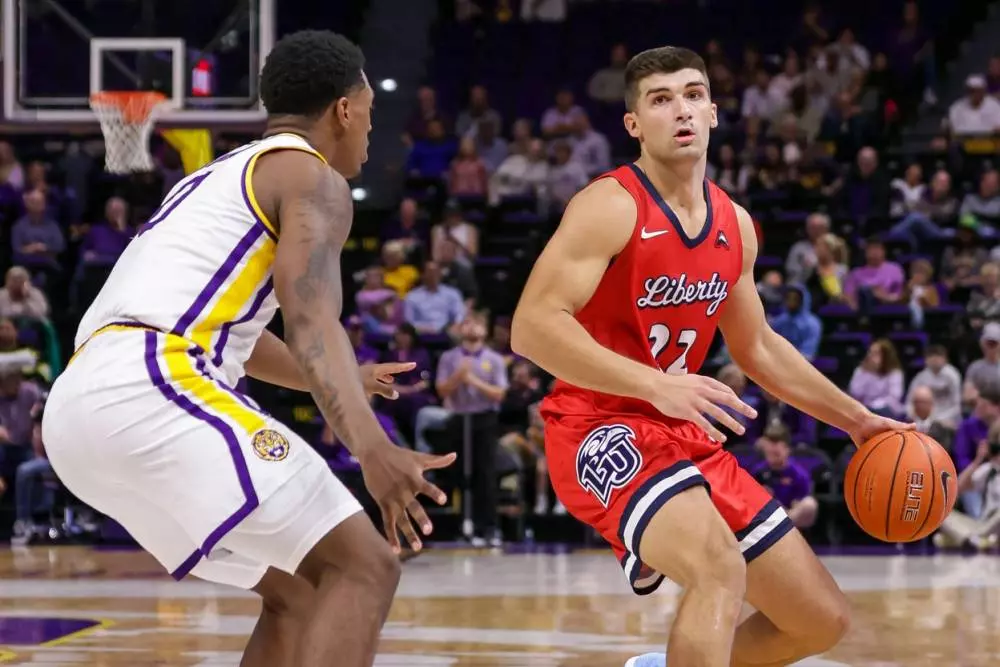 Wisconsin vs Liberty Expert Prediction, 03/19