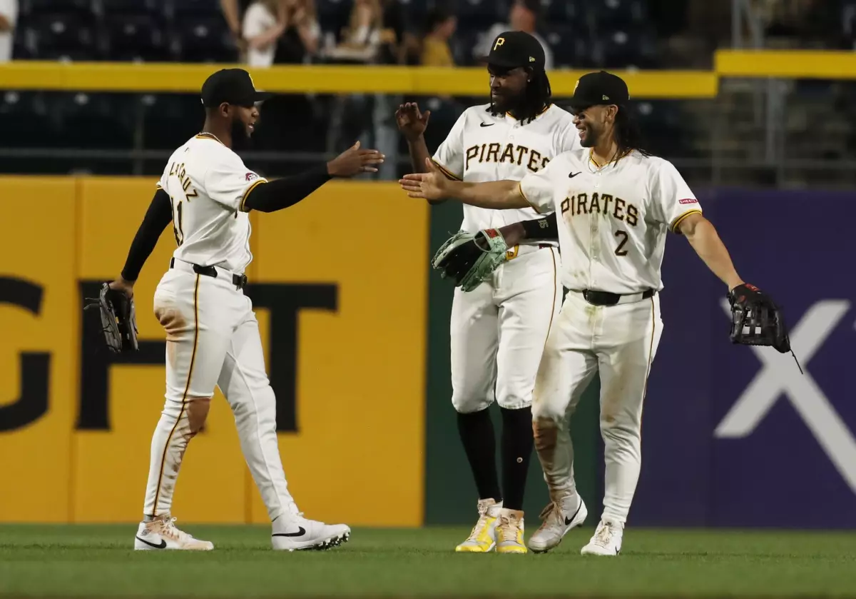 EASY EASY Money on this Over/Under - Pirates vs Nationals