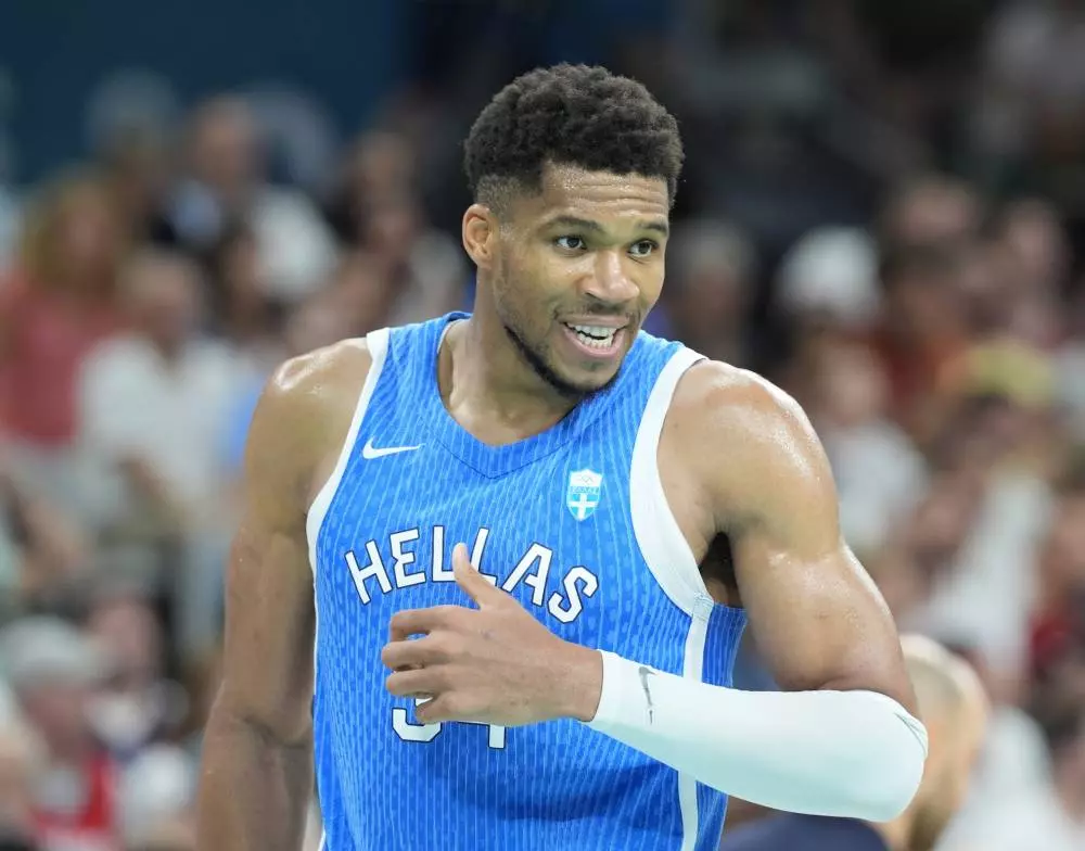 Australia vs Greece Prediction 2024 Olympic Men's Basketball Picks 8/2