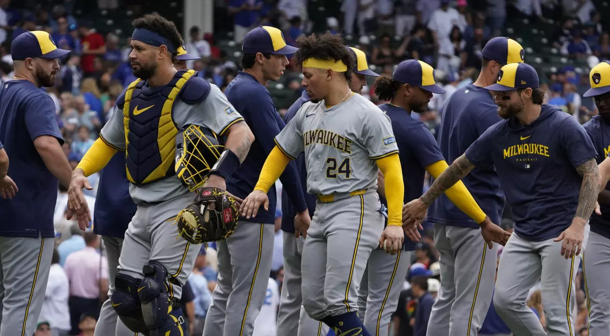 MLB Player Props Best Picks: Miami Marlins vs Milwaukee Brewers 7/26