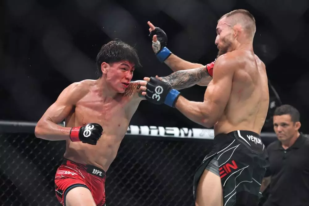 Ignacio Bahamondes vs Christos Giagos Prediction UFC 4/6