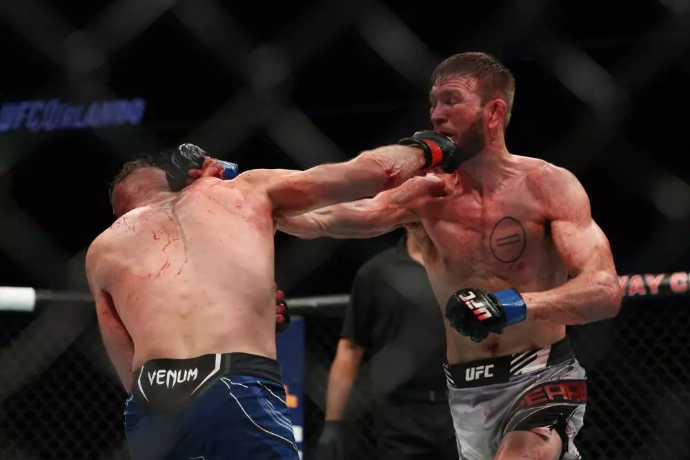 Jonathan Pearce vs David Onama Prediction UFC Picks 4/27