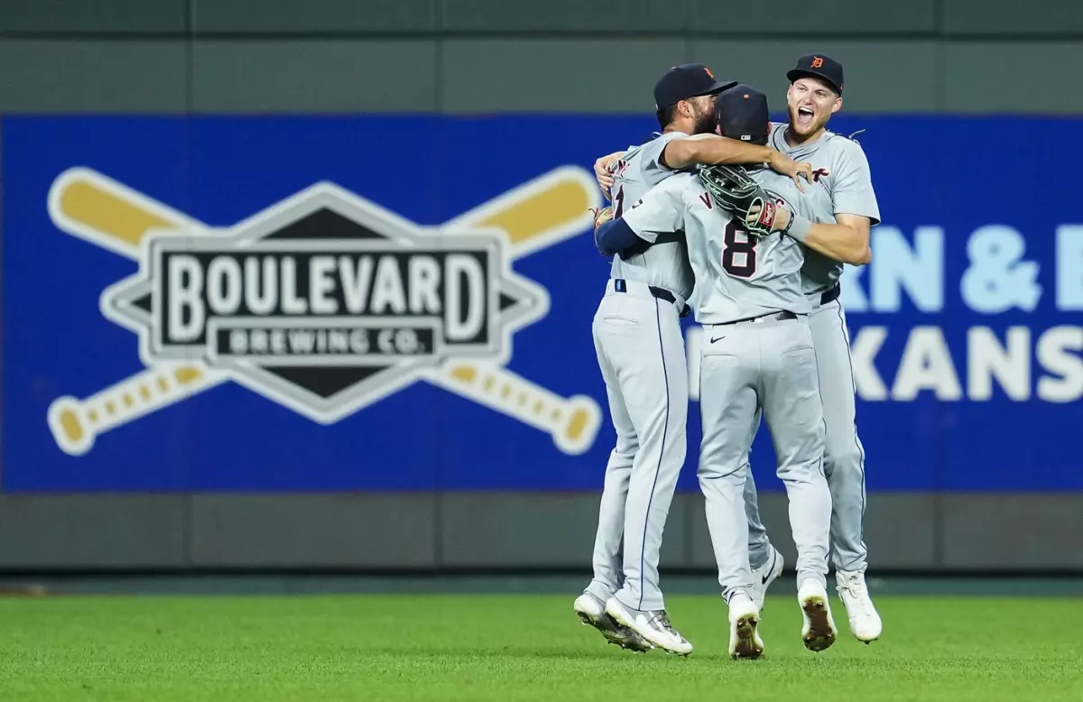 EASY EASY Money on this Over/Under Tigers vs Royals 9/18