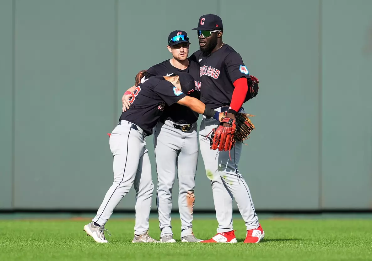 EASY EASY Money on this Over/Under Guardians vs Royals