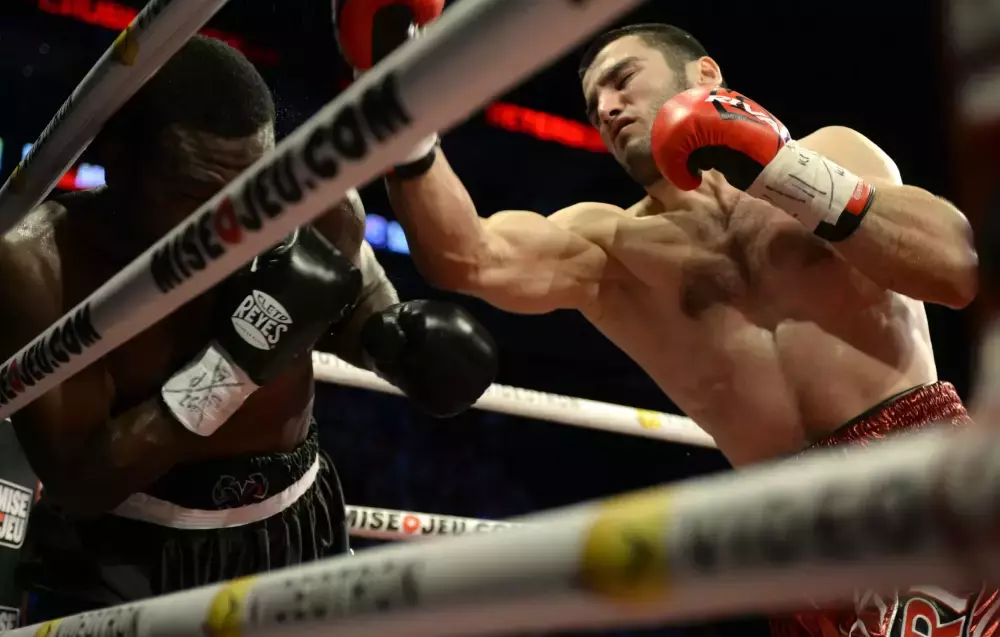 Beterbiev vs Bivol Prediction Boxing Odds and Picks 10/12