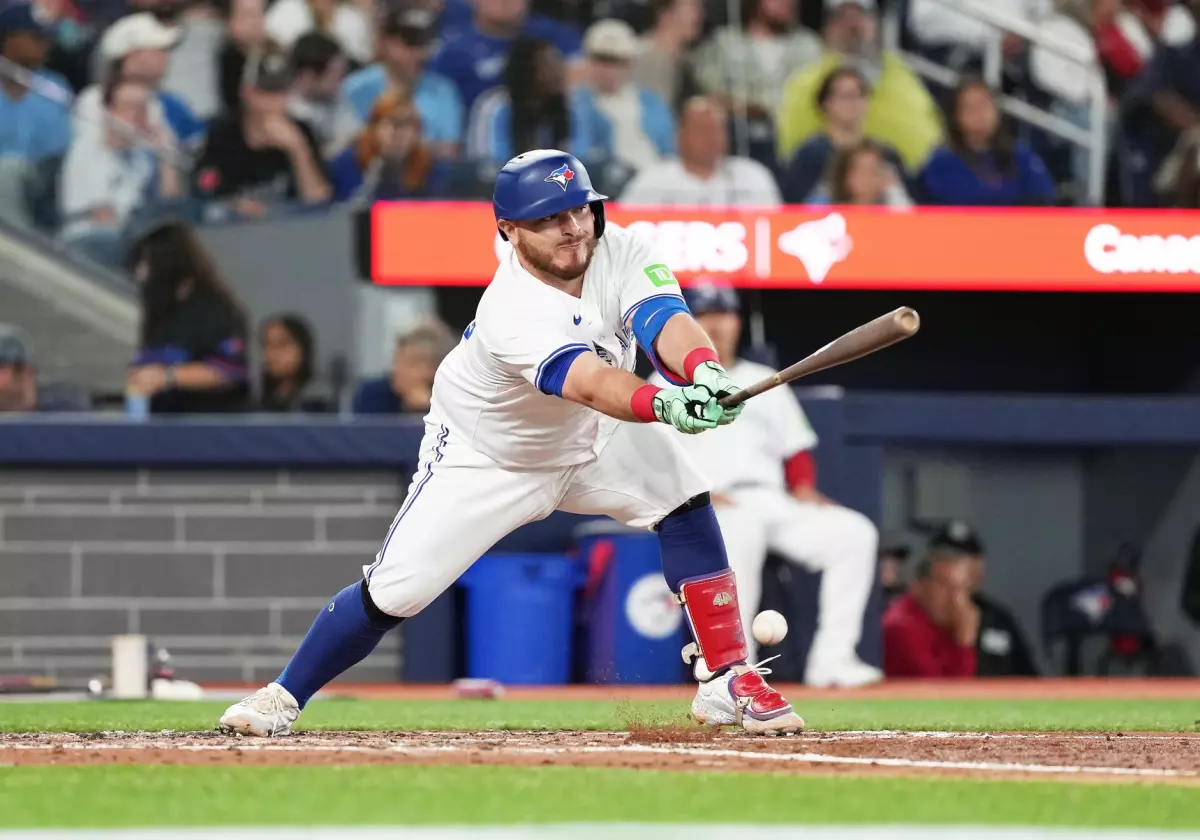 Bet on Alejandro Kirk Prop vs Phillies 9/4