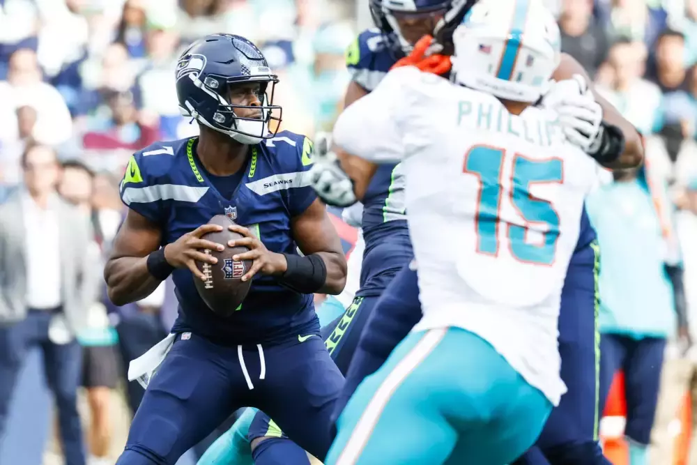 NFL Player Props Predictions: Geno Smith vs Lions 9/30