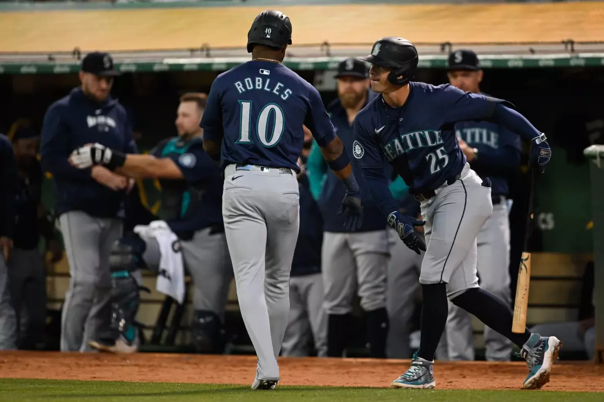 Cash this Victor Robles Prop vs Mariners 9/6