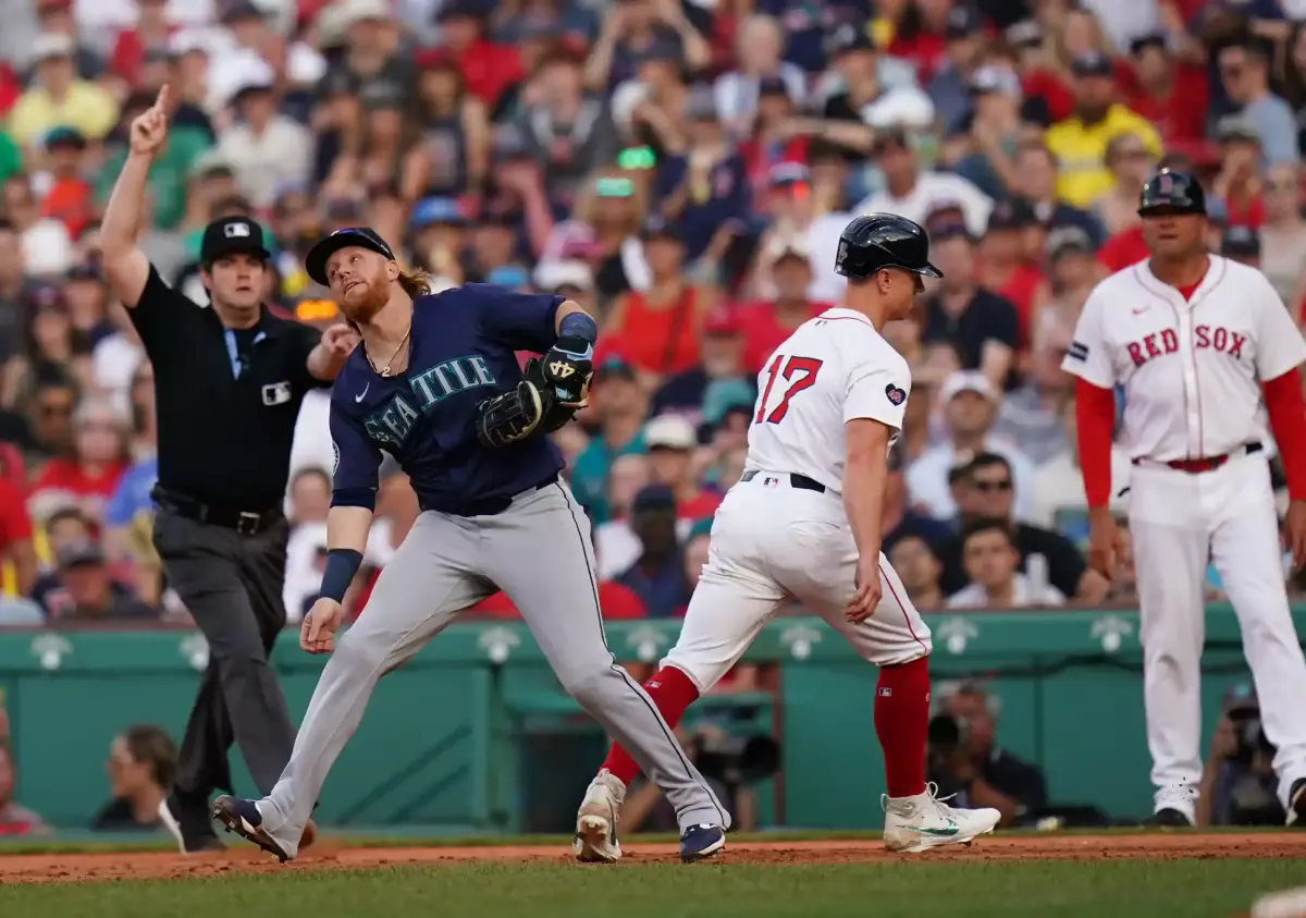 Justin Turner Player Props: Phillies vs Mariners 8/2