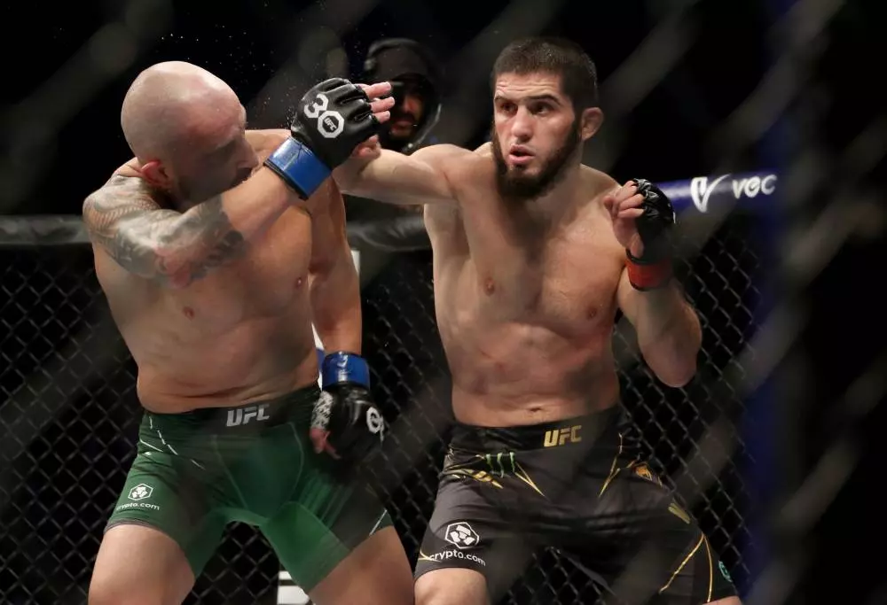 Islam Makhachev vs Dustin Poirier Prediction UFC 302 6/1