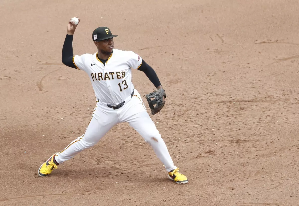 Ke'Bryan Hayes MLB Props - Cardinals vs Pirates 7/22