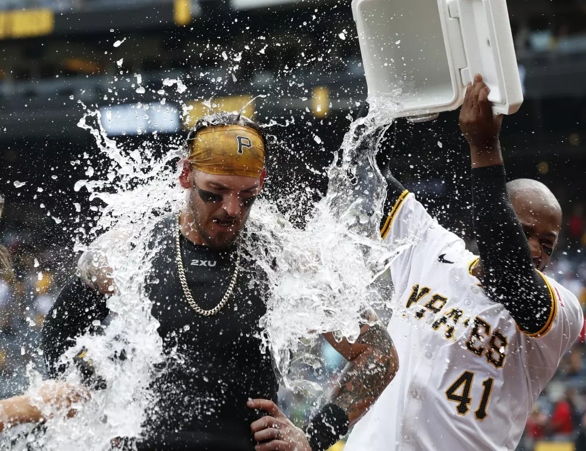 Bryan De La Cruz Player Props Prediction: Cubs vs Pirates