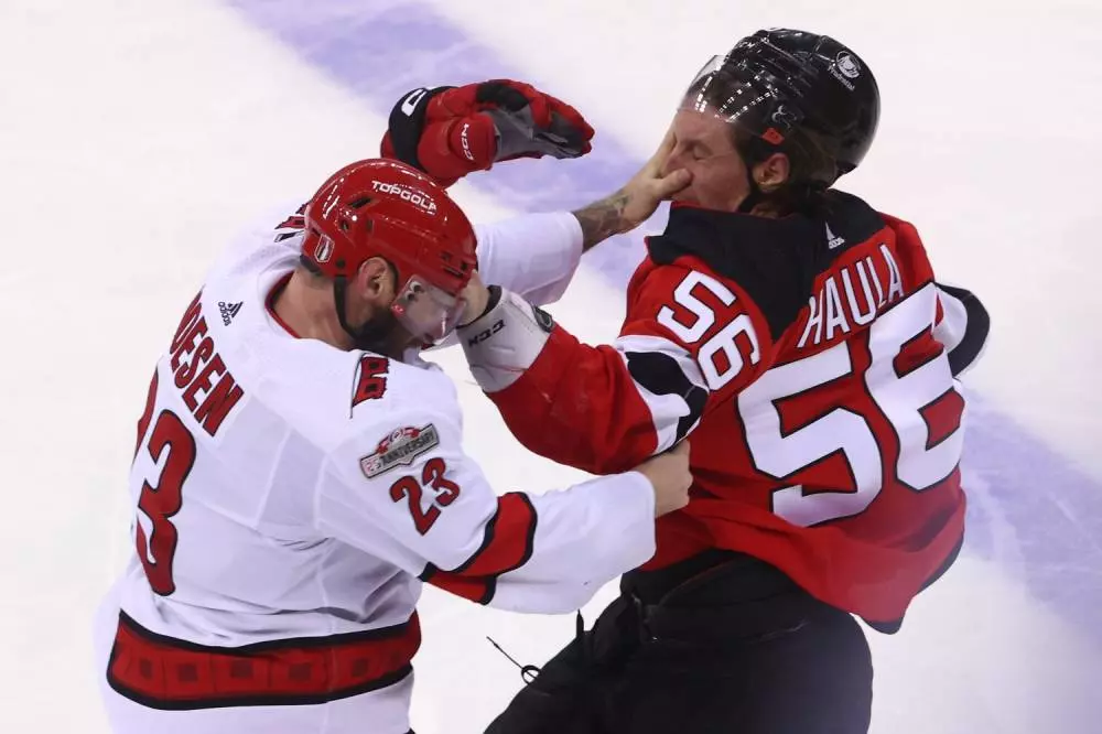 Devils vs Hurricanes Prediction Game 4 NHL Playoffs 5/9
