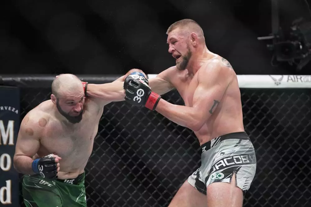 Dustin Jacoby vs Kennedy Nzechukwu Prediction UFC 8/5