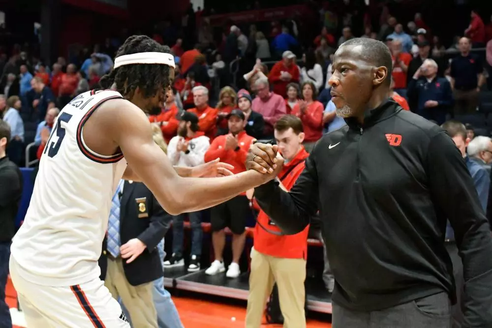 Loyola Chicago vs Dayton Prediction NCAAB Picks 3/1