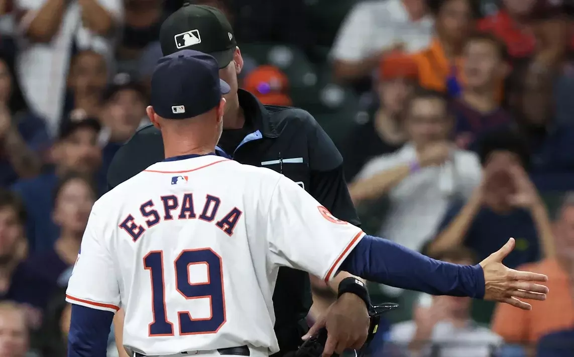 Bet Big on Alex Bregman Prop vs Reds 9/4