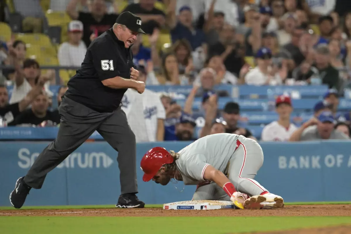 Enrique Hernandez Player Props: Phillies vs Dodgers 8/7